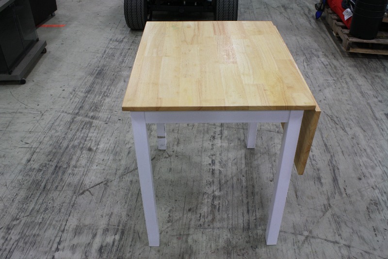 lot 99 image: White Wood Table