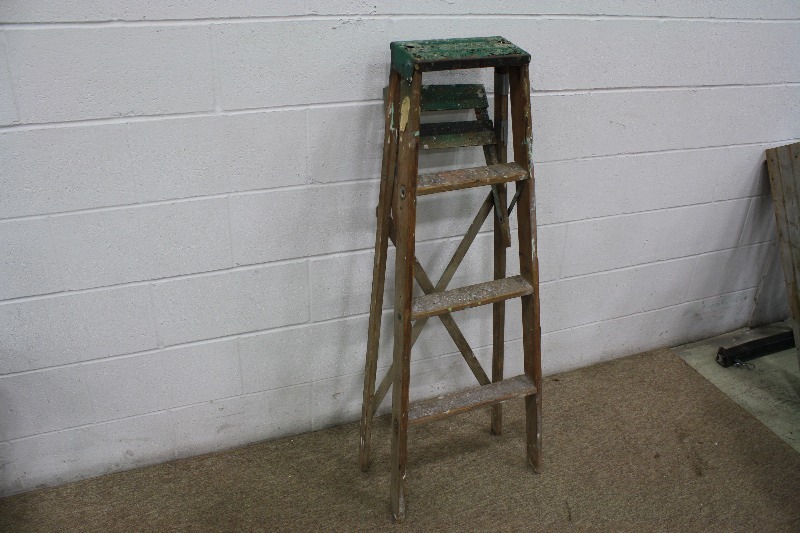lot 114 image: Wooden Ladder