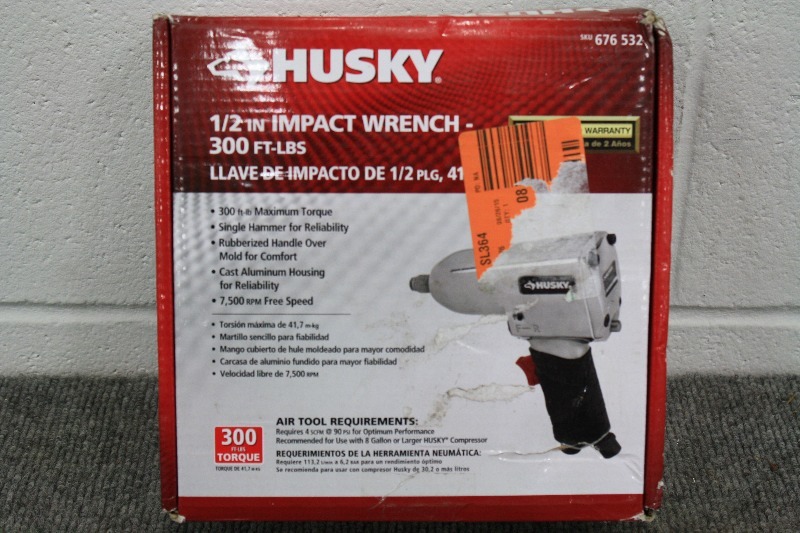 lot 122 image: Husky 12 Impact Wrench