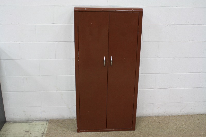 lot 144 image: Brown Metal Cabinet with Shelves
