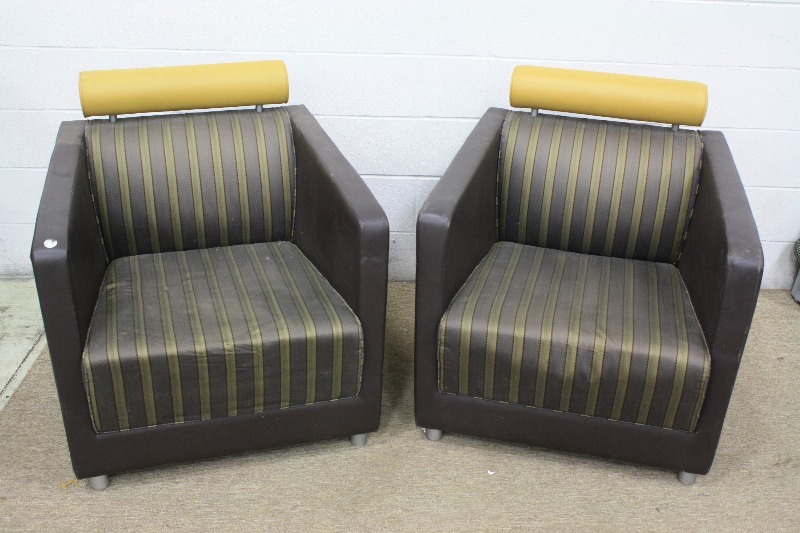 lot 163 image: Set of 2 Chairs