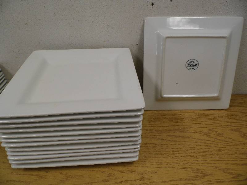 lot 130 image: Lot of 13 World Plates - SL 10
