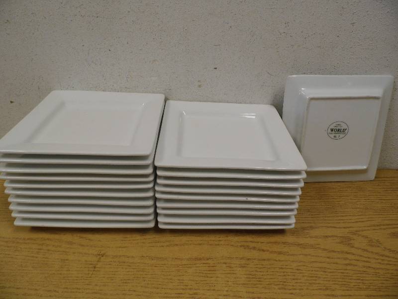 lot 131 image: Lot of 20 World Plates - SL 7