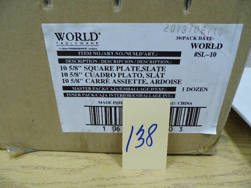 lot 138 image: Case of 12 World Plates - SL 10