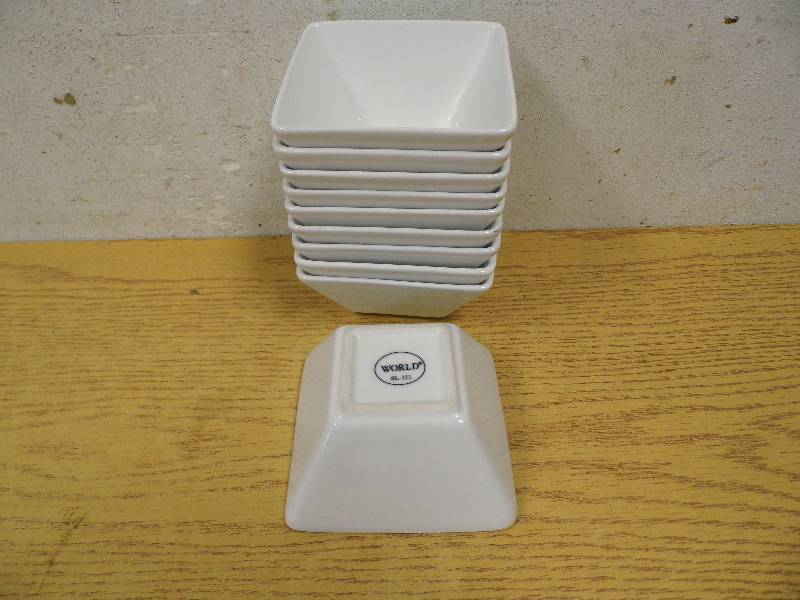 lot 147 image: Lot of 10 World Plates BOWLS - SL 111