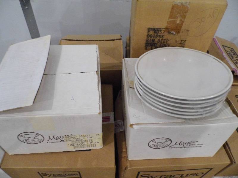 lot 166 image: Lot of 112 Deep Cord Edge Bowls