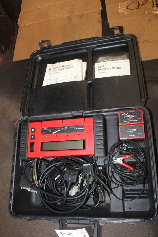 lot 22 image: Snap-On OBD II Diagnostics w Case, Manuals For FordChrsylerGMJeepVWAudi