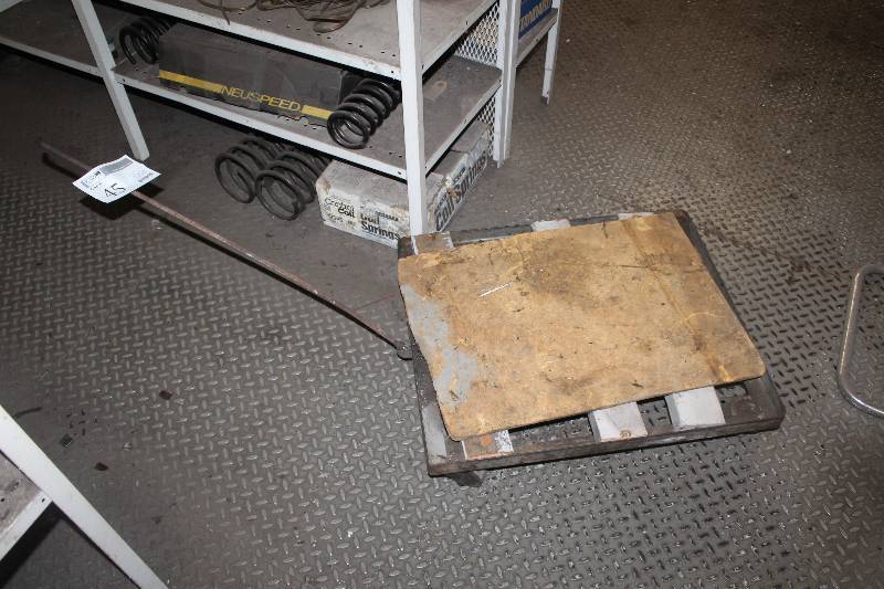 lot 45 image: Utility Cart
