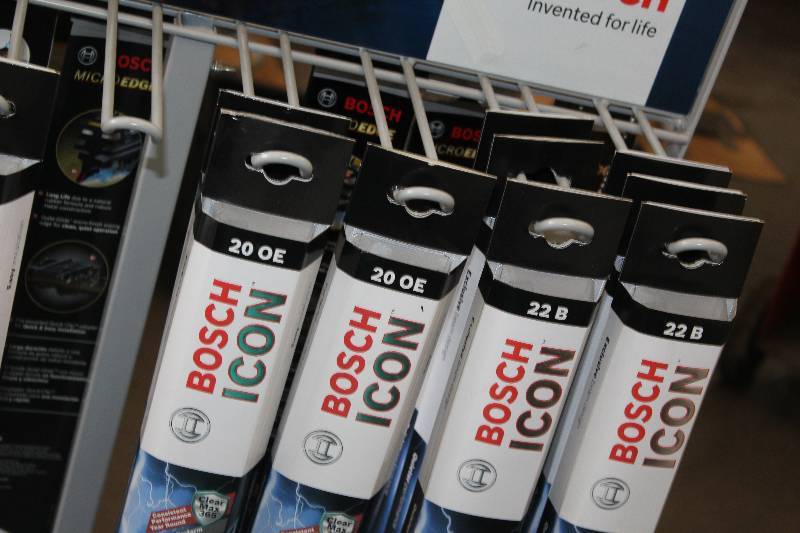 Bosch Wiper Blade Rack w/ Blades Como Imports Auto Repair Shop