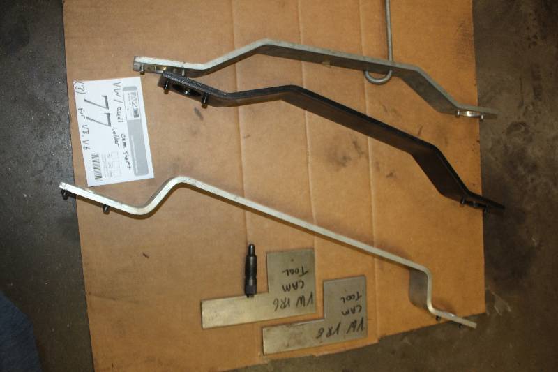 lot 77 image: Lot of (3) VWAudi Cam Shaft Holder for V6, V8 Engines