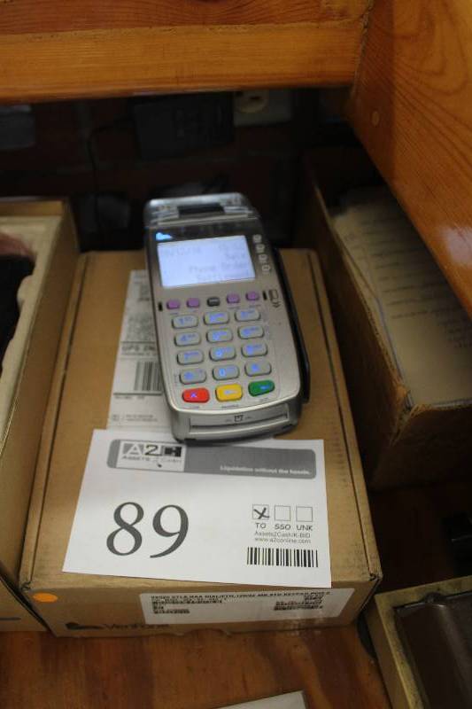 lot 89 image: Verifone Credit Card Reader