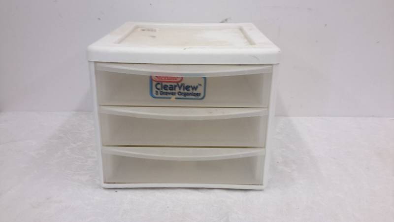 lot 24 image: 3 drawer Organizer