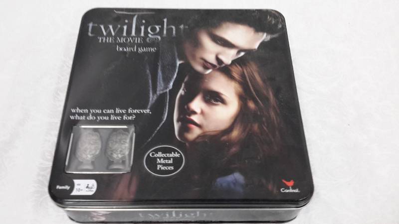lot 27 image: Twilight the movie board game