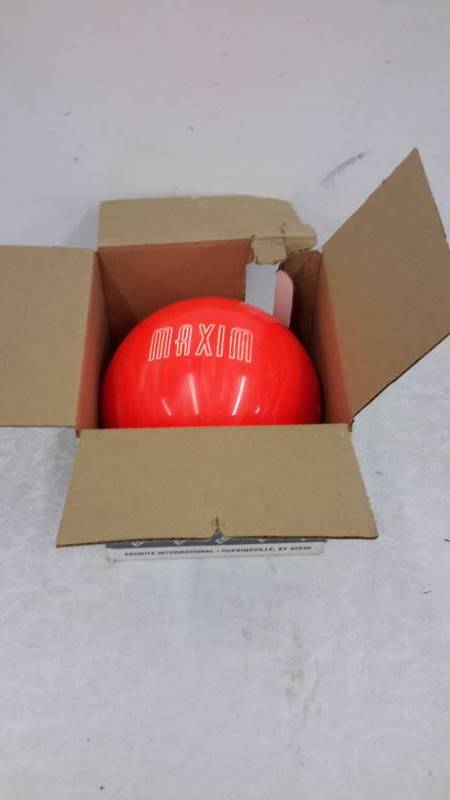 lot 108 image: Bowling ball