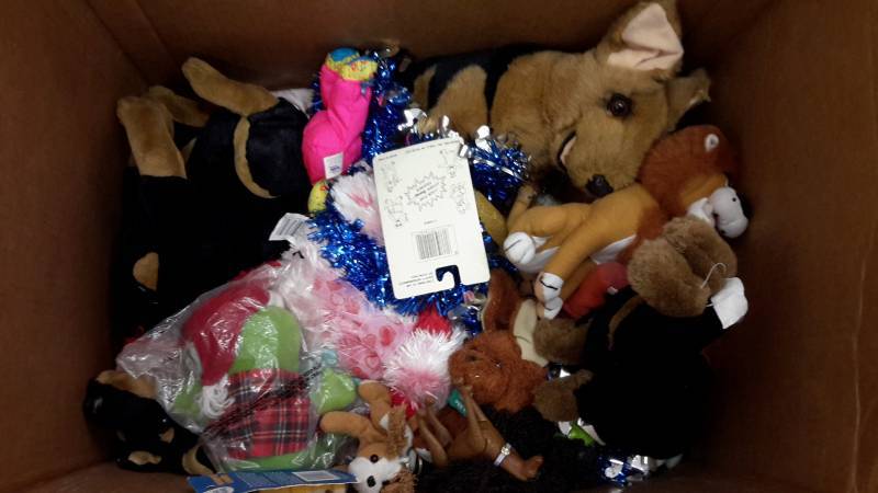 lot 117 image: Large box of stuffed animals