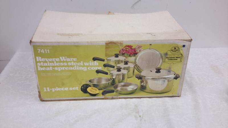 lot 126 image: RevereWare cook set