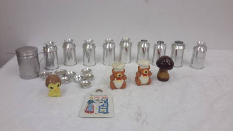lot 136 image: Shaker collection
