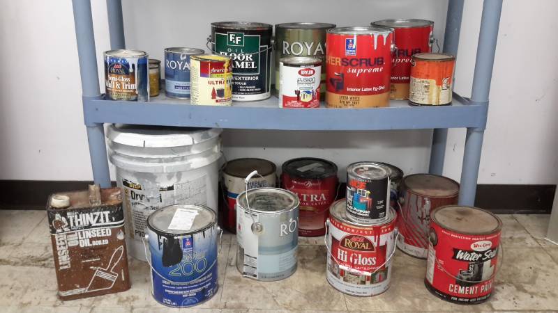 lot 86 image: Paints and more