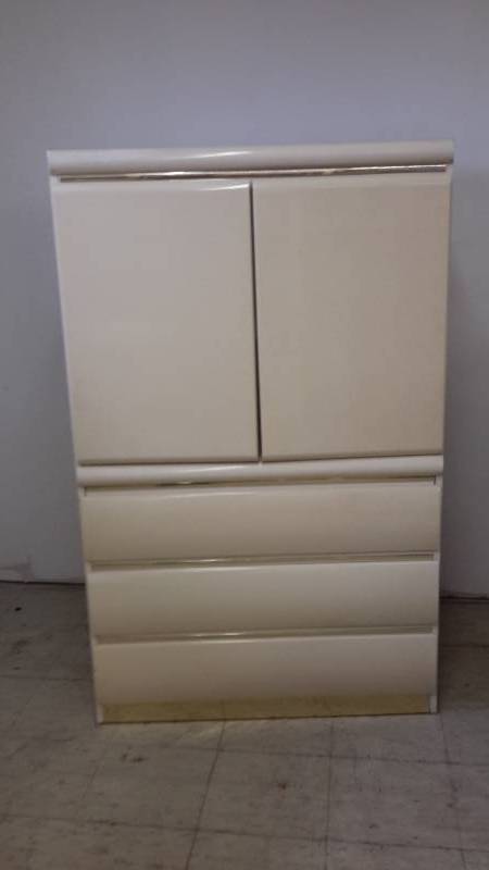 lot 174 image: Armoire