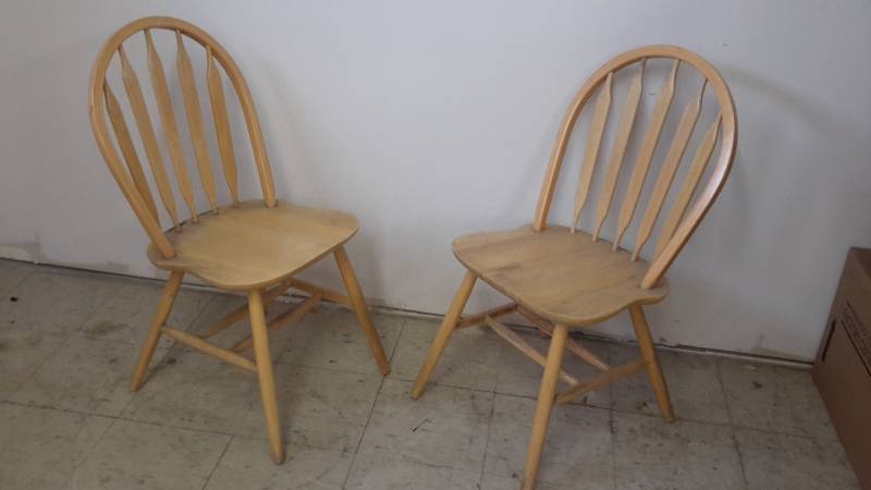 lot 175 image: Pair of wooden chairs