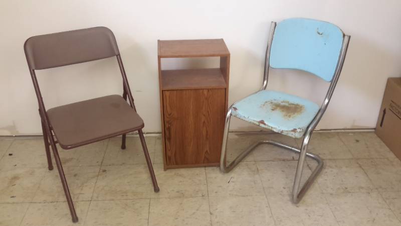 lot 176 image: Metal chairs and phone stand