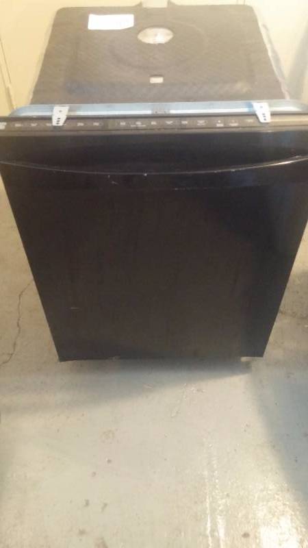 Kenmore Dishwasher in Black