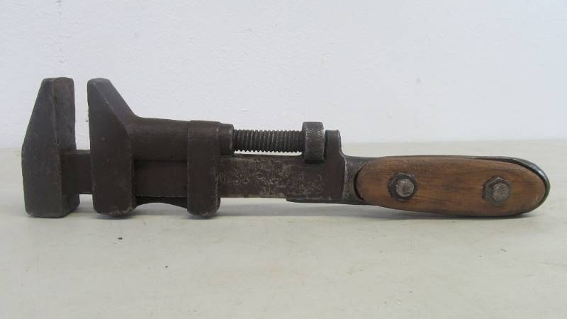 Rare Early Chicago St. PaulMinneapolis & Omaha Railroad Wrench