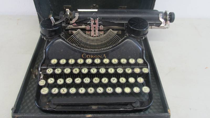 Antique SMITH CORONA Typewriter
