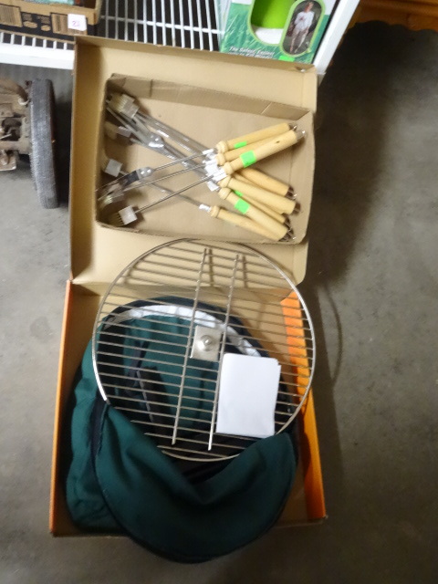 Bob-A-Que & Utensils