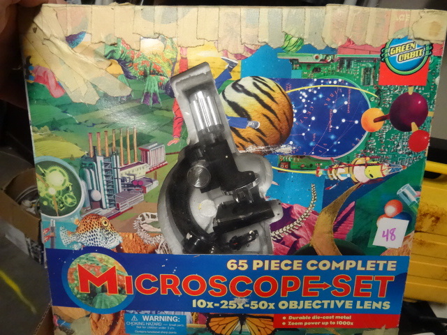 Microscope