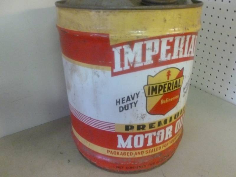 lot 7 image: Vintage Oil Can