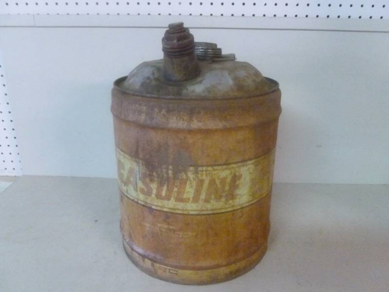 lot 8 image: Gas Can