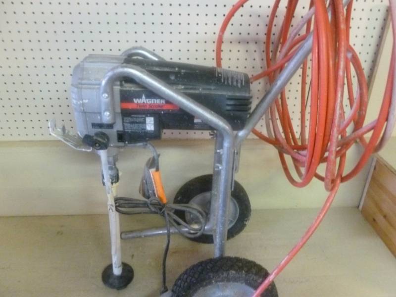 lot 16 image: Paint Sprayer