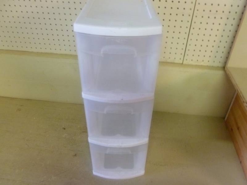 lot 17 image: Organizer Drawer