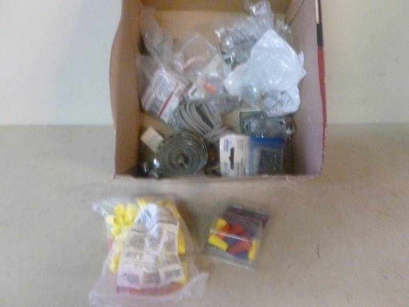 lot 46 image: Electrical Items