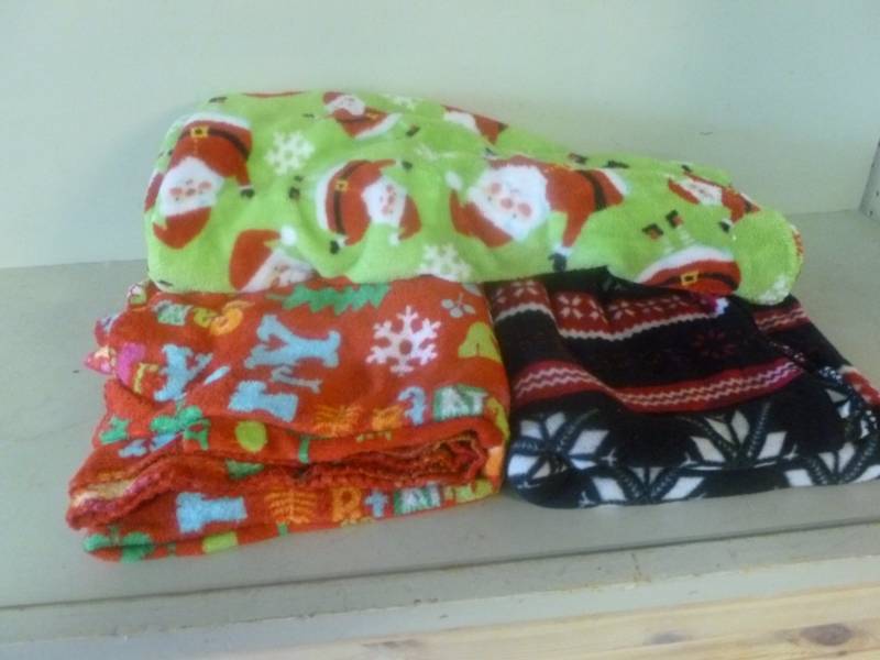 lot 77 image: Blankets