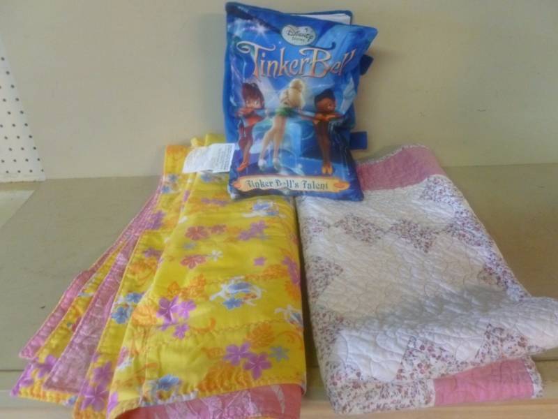 lot 78 image: Blankets