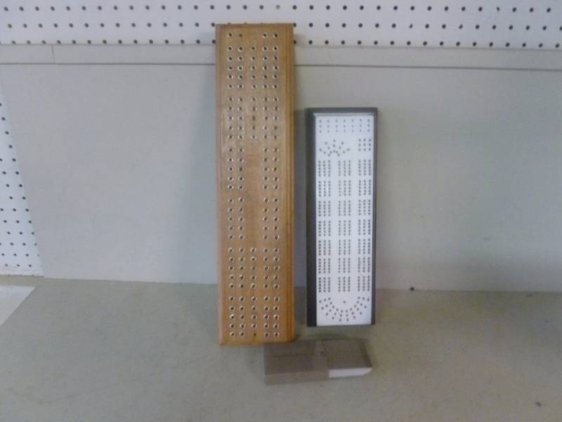lot 115 image: Cribbage Boards