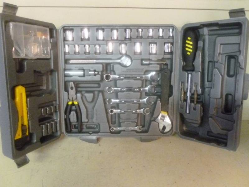 lot 154 image: Tool Set