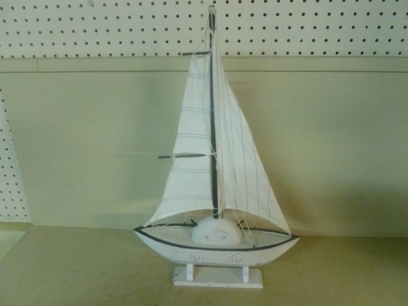 lot 175 image: Wooden Sail Boat Decoration