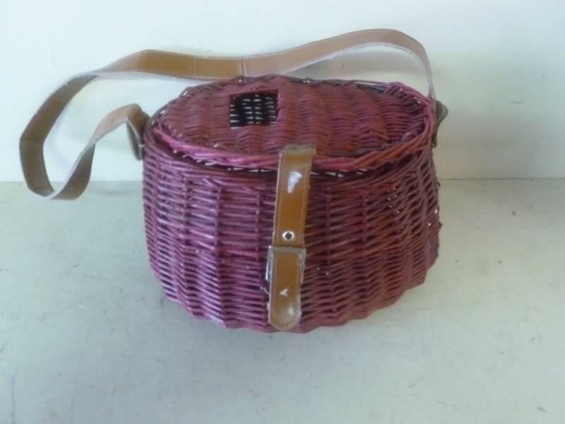 lot 228 image: Decorative