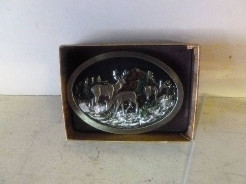 lot 230 image: Belt Buckle