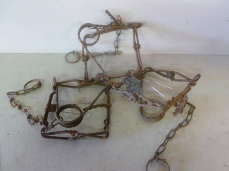 lot 275 image: Traps