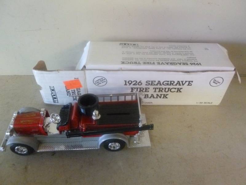 lot 286 image: Ertl Truck Coin Bank