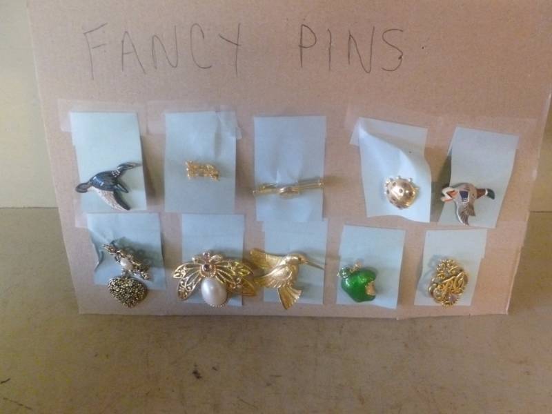 lot 295 image: Jewelry