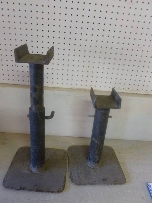 lot 309 image: Jack Stands