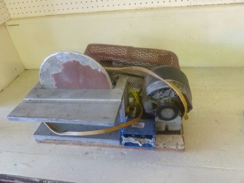 lot 327 image: Aluminum Disc Grinder