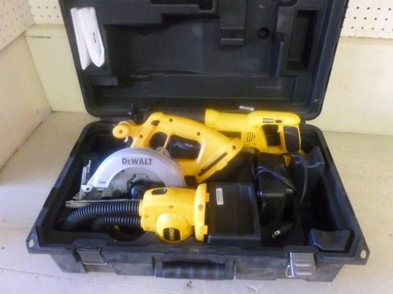 lot 328 image: 18v. Cordless Tools