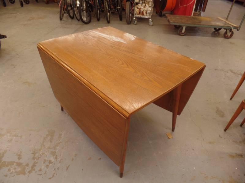 Drop Leaf Dining Table & Chhairs