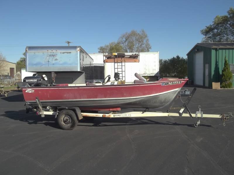 1976 Lund with trailer and 40 HP Motor